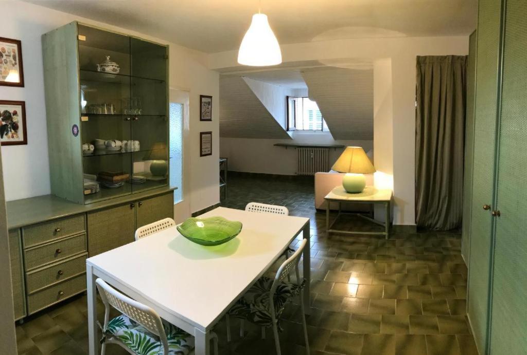 לקו Appartamento La Mansarda מראה חיצוני תמונה